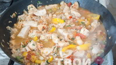 паэлья с курицей