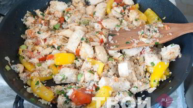 паэлья с курицей