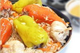 Плов с фаршированным болгарским перцем