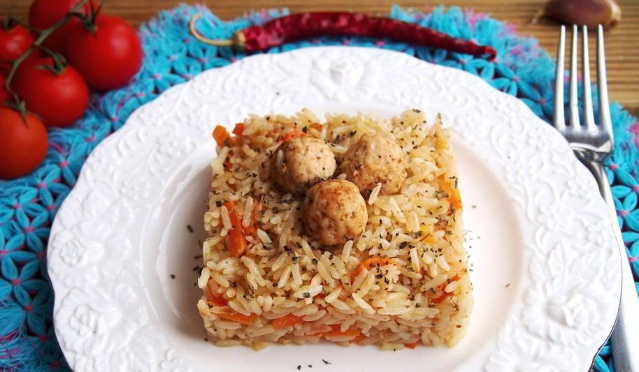 Рецепт плова с фрикадельками в духовке