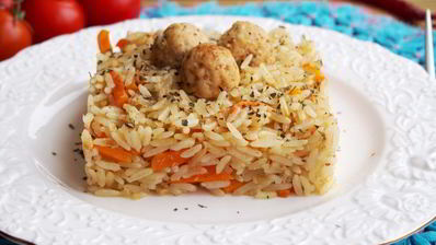 плов с фрикадельками в духовке