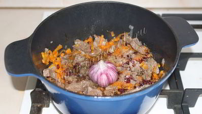 плов с говядиной в казане