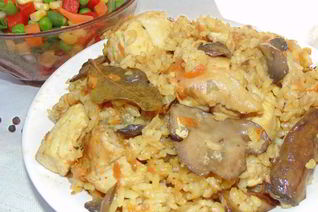 Плов с грибами и курицей в мультиварке