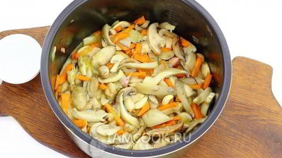плов с грибами в мультиварке