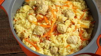 плов с куриными фрикадельками