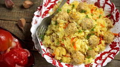 плов с куриными фрикадельками