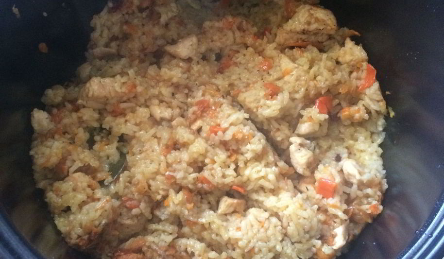 Рецепт плова с курицей в мультиварке для новичков