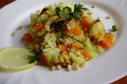 Плов с морепродуктами мидиями