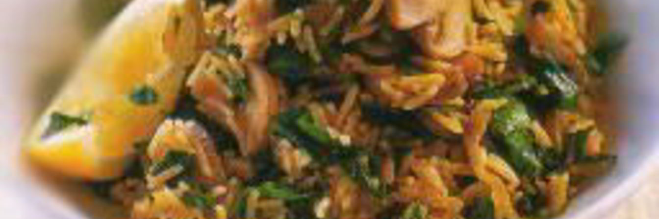 Плов со шпинатом, грибами и лимоном