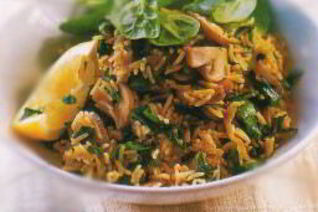 Плов со шпинатом, грибами и лимоном