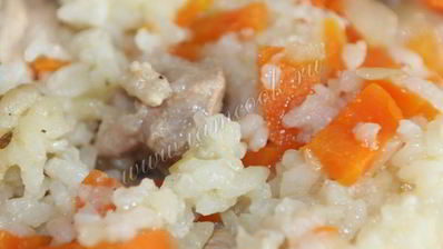 плов со свининой в горшочках