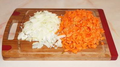 плов со свининой в горшочках