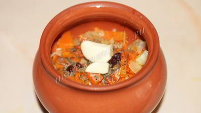 плов со свининой в горшочках