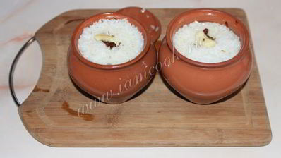 плов со свининой в горшочках