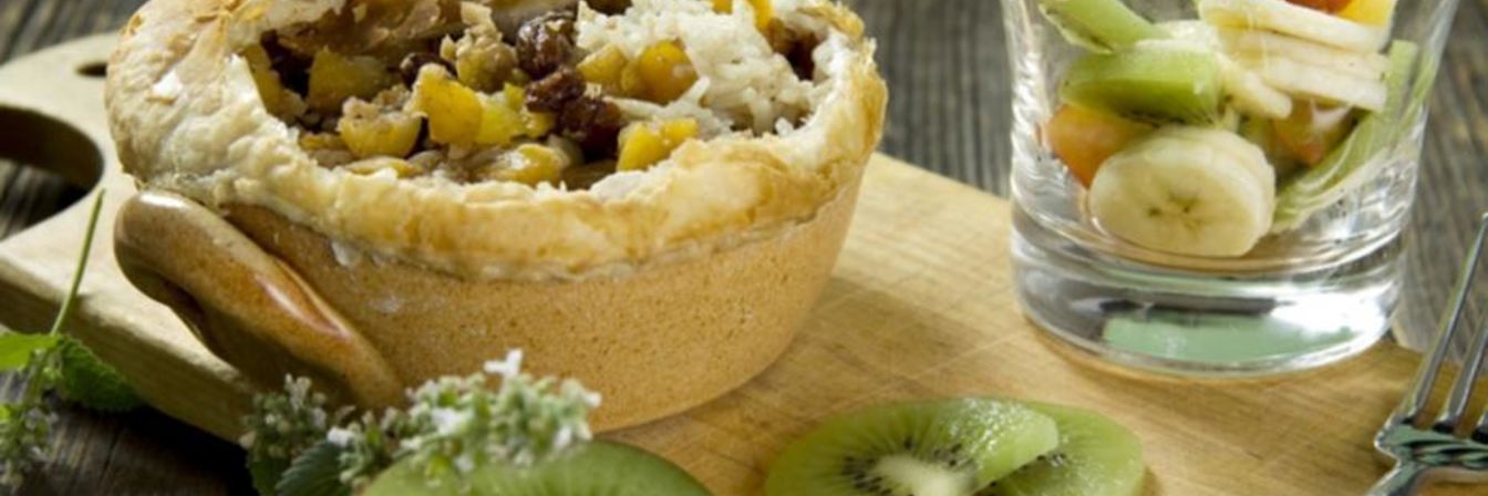 Сладкий плов с сухофруктами и орехами