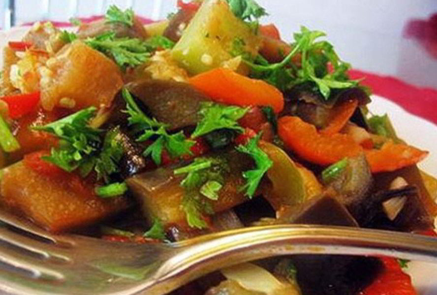 Ароматное овощное рагу с зеленью