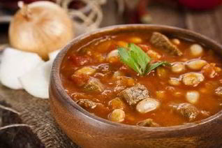 Ароматное рагу из мяса с фасолью