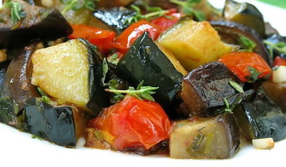 Рецепт ароматного рагу с кабачками и баклажанами