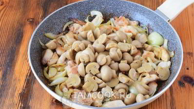 фрикасе из курицы с грибами