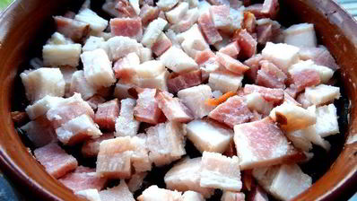 грибное рагу в горшочках