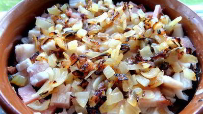 грибное рагу в горшочках