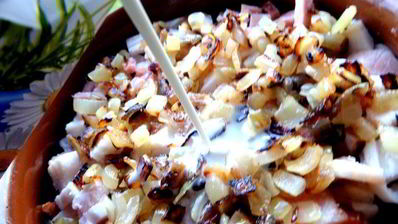 грибное рагу в горшочках