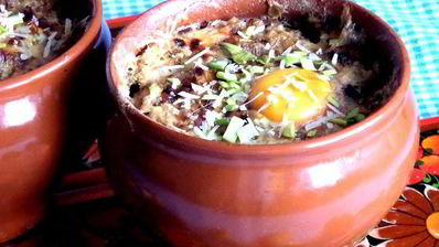 грибное рагу в горшочках