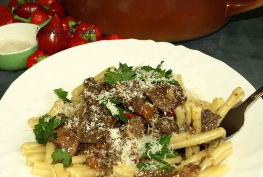 Казаречче с рагу из говядины