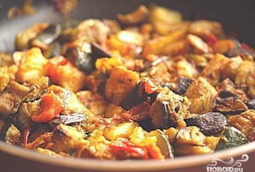 Мясное рагу в мультиварке