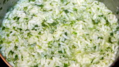 овощное рагу с айвой на рисово-шпинатной подушке