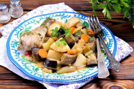 Овощное рагу с курицей в мультиварке