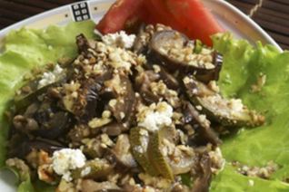 Овощное рагу с орехами