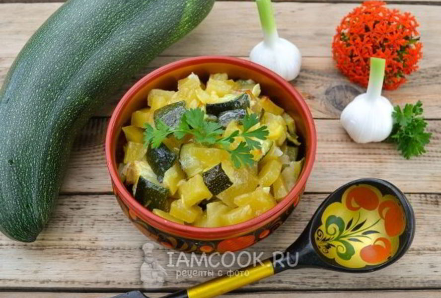 Постное рагу из кабачков с картошкой в мультиварке