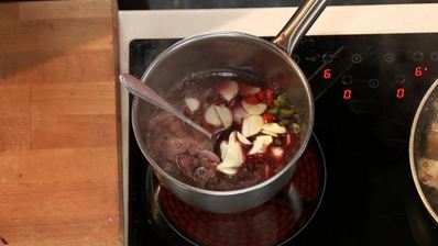 рагу из барашка с чесночной подливой