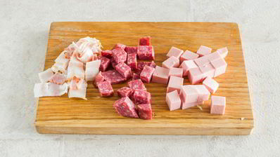 рагу из капусты с картофелем и мясными остатками