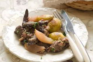 Рагу из свинины с грушей