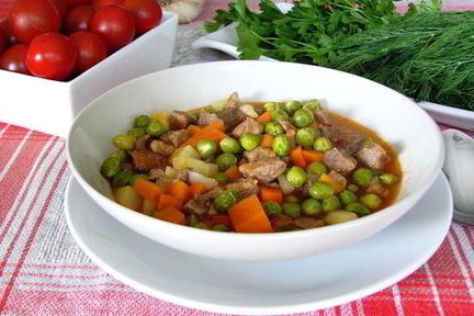 Рагу из зеленого горошка с мясом