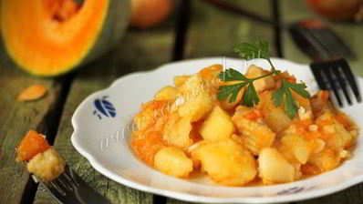 рагу с курицей, тыквой и цветной капустой в мультиварке