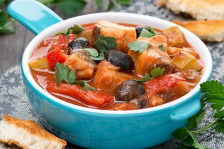 Рагу с тунцом и томатами