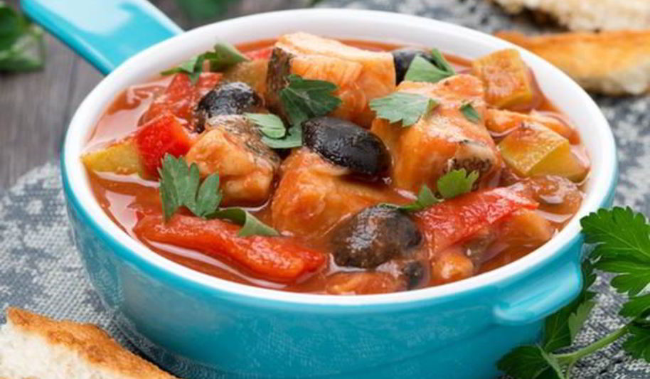 Рецепт рагу с тунцом и томатами