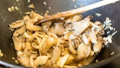 рыбное рагу с вешенками