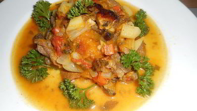 запеченная тыква, фаршированная рагу с говядиной