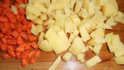 запеченная тыква, фаршированная рагу с говядиной