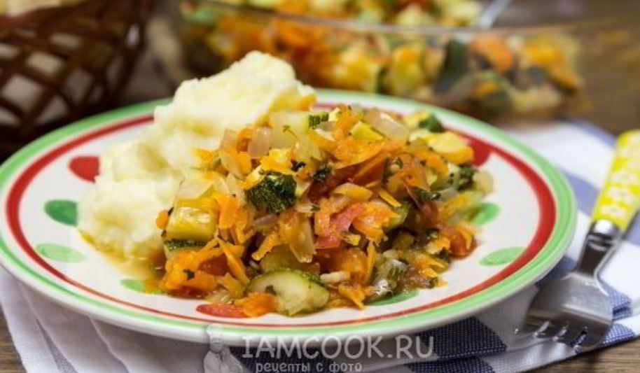 Рецепт запеченного рагу из кабачков в духовке
