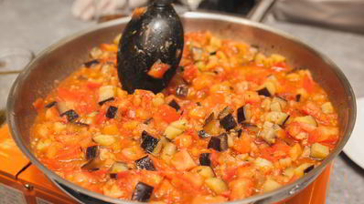 яркий рататуй с семгой