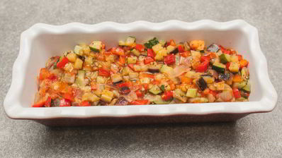 яркий рататуй с семгой