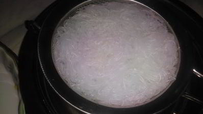 рисовая лапша с овощами и мясом