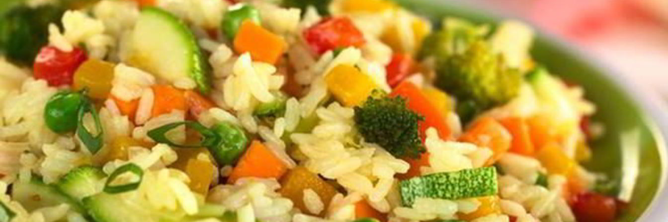 Быстрое ризотто с весенними овощами и козьим сыром