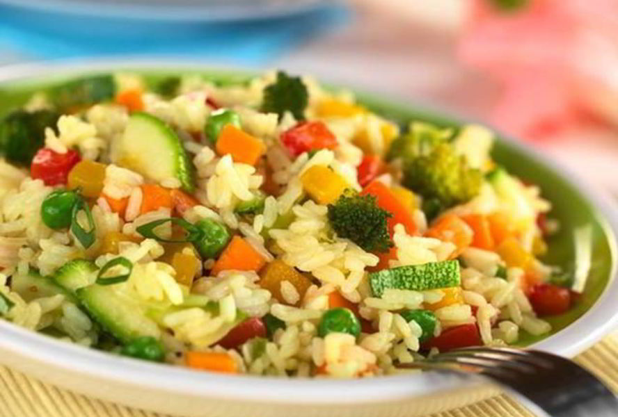 Быстрое ризотто с весенними овощами и козьим сыром