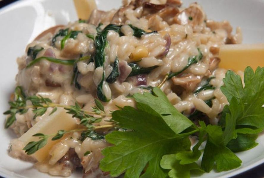 Грибное ризотто со шпинатом